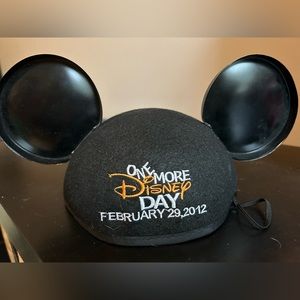 ✨ULTRA RARE One More Disney Day Leap Day Ear Hat
